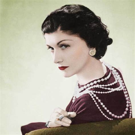 why was coco chanel famous|when did coco chanel die.